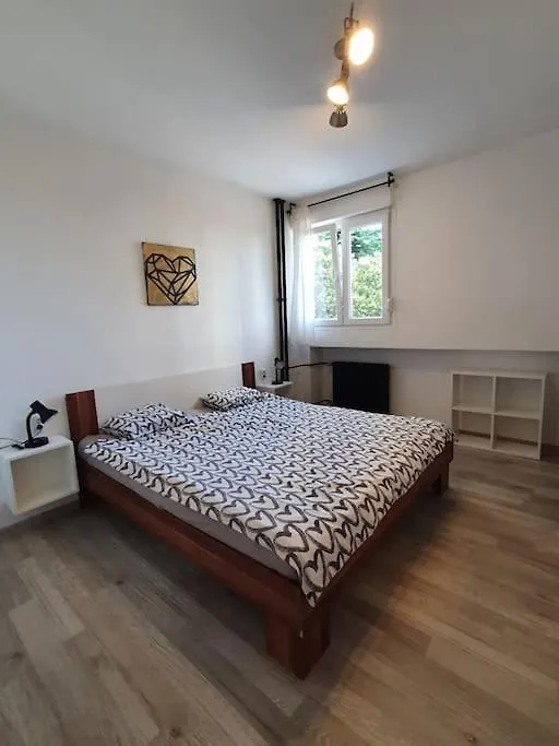 3-Bedroom Apartment In Rijeka, Near City Center 0*, Rijeka